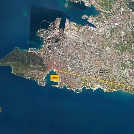 Modern Two-bedroom Iva Stobrec *