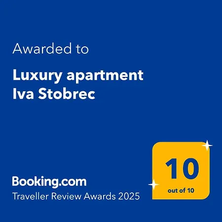 Modern Two-bedroom Iva Stobrec Apartment *