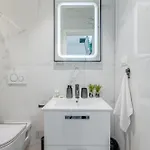 Modern Two-bedroom Iva Stobrec 아파트