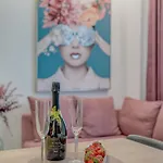 Modern Two-bedroom Iva Stobrec * 스플리트