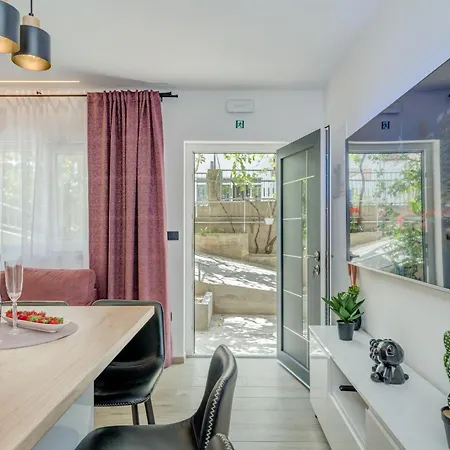 Appartement Modern Two-bedroom Iva Stobrec *