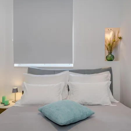 Modern Two-bedroom Iva Stobrec Appartement