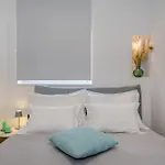 Modern Two-bedroom Iva Stobrec Apartman
