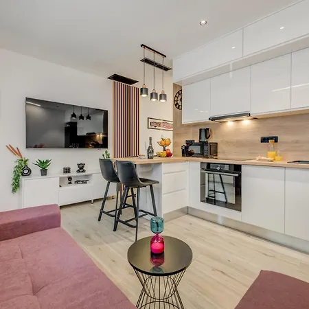 Modern Two-bedroom Iva Stobrec سبليت